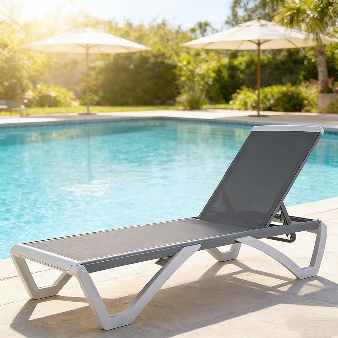 Kozyard Outdoor Chaise Lounge Chair, Full Flat Adjustable Patio Lounger by Kozyard