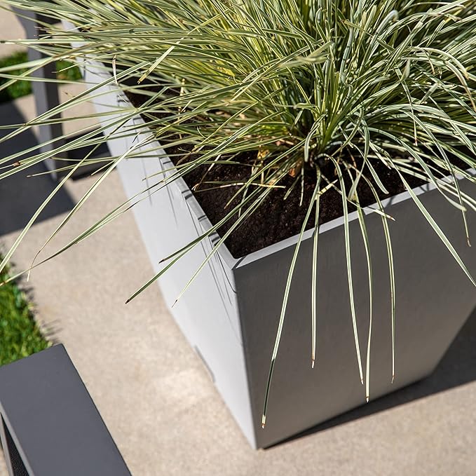 Veradek Pure Series Nobleton Plastic Planter - Image 7