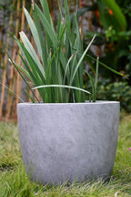 Kante 18 Inch Dia Round Concrete Planter, Indoor Outdoor Large Plant Pot - Image 17